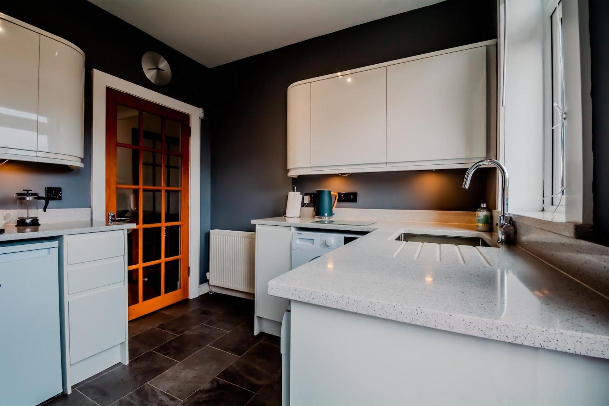 Crewe Apartment - 2 Bed, Free Off Street Parking And Private Garden EDI Exterior foto